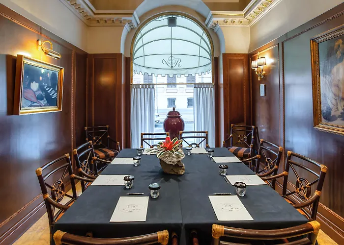 Hotel River Palace 4*