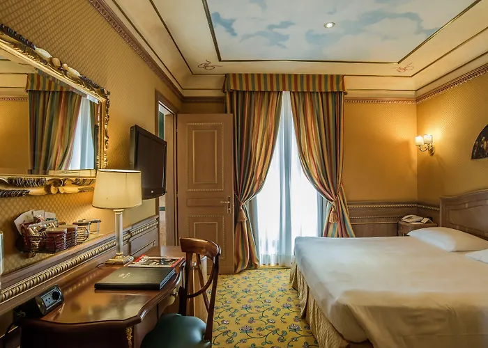 Hotel River Palace 4*