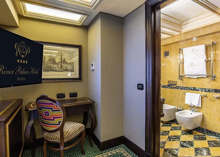 River Palace Hotel
