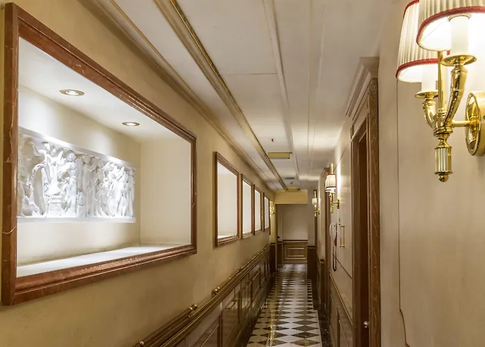 River Palace 4*